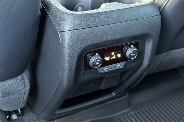 New 2027 Chevrolet Traverse LT w/ Driver Confidence Package FWD image 20