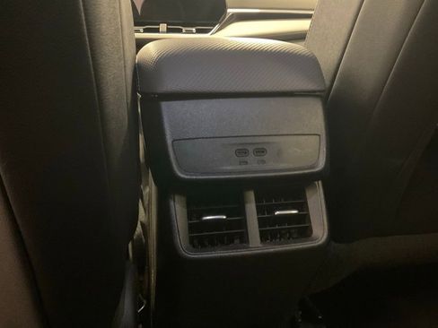 Used 2025 Chevrolet Equinox LT w/ Convenience Package II image 21