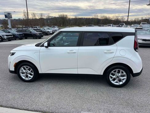 Used 2025 Kia Soul LX w/ LX Technology Package image 28