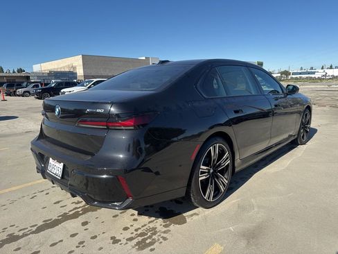 Used 2025 BMW i7 xDrive60 w/ Executive Package image 5