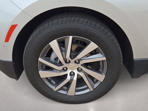 Used 2022 Chevrolet Equinox Premier AWD/4WD image 10