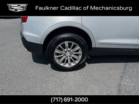 Used 2017 Cadillac XT5 Luxury w/ Driver Awareness Package AWD/4WD image 31