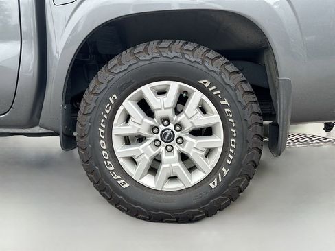 Used 2023 Nissan Frontier SV w/ SV Premium Package AWD/4WD image 11