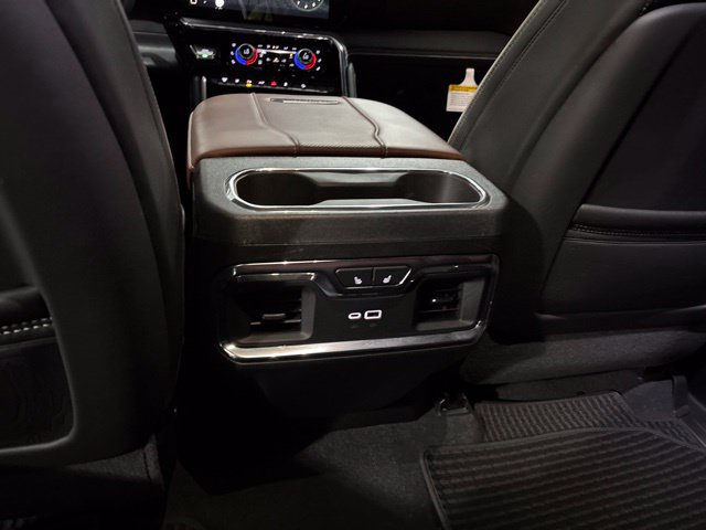 Used 2025 GMC Sierra 2500 Denali Ultimate AWD/4WD image 39