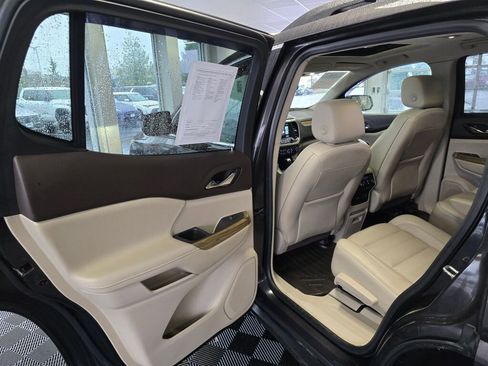 Used 2019 GMC Acadia Denali w/ Technology Package image 38