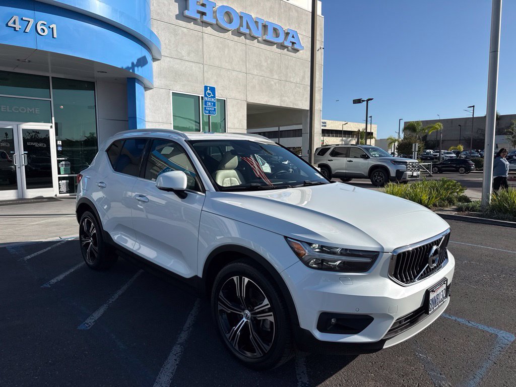 Used 2020 Volvo XC40 T5 Inscription AWD/4WD image 3