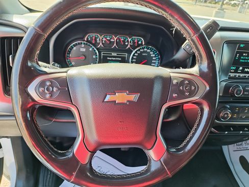 Used 2018 Chevrolet Silverado 1500 LT w/ Trailering Package AWD/4WD image 17