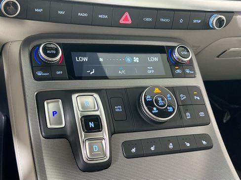 Used 2025 Hyundai Palisade Calligraphy AWD/4WD image 16