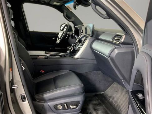 Certified 2024 Lexus LX 600 4WD w/ Appearance Package image 7