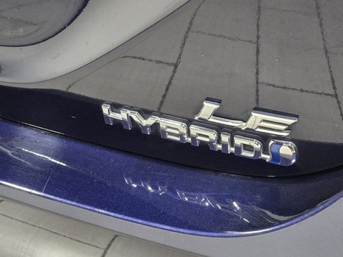 Used 2022 Toyota Camry LE image 16