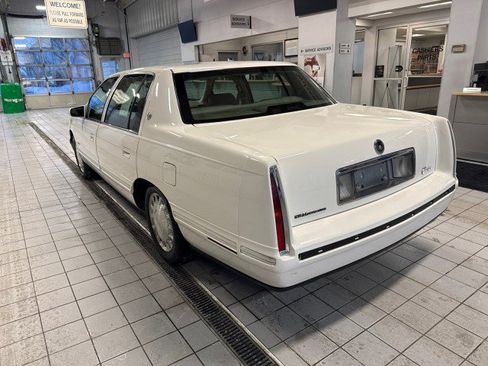 Used 1998 Cadillac De Ville image 5