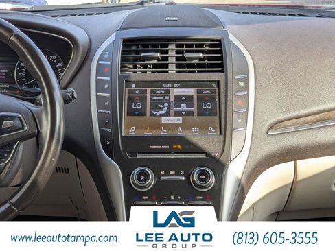 Used 2019 Lincoln MKC Reserve image 19