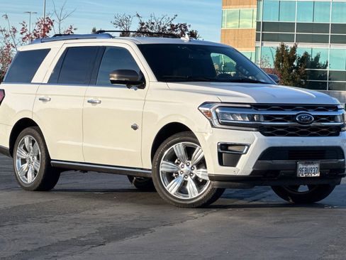 Used 2023 Ford Expedition King Ranch image 2
