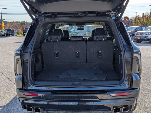 Used 2024 Chevrolet Traverse RS w/ LPO, Floor Liner Package AWD/4WD image 14