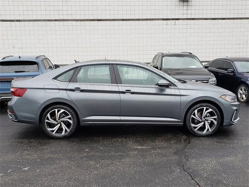 New 2026 Volkswagen Jetta SEL image 2