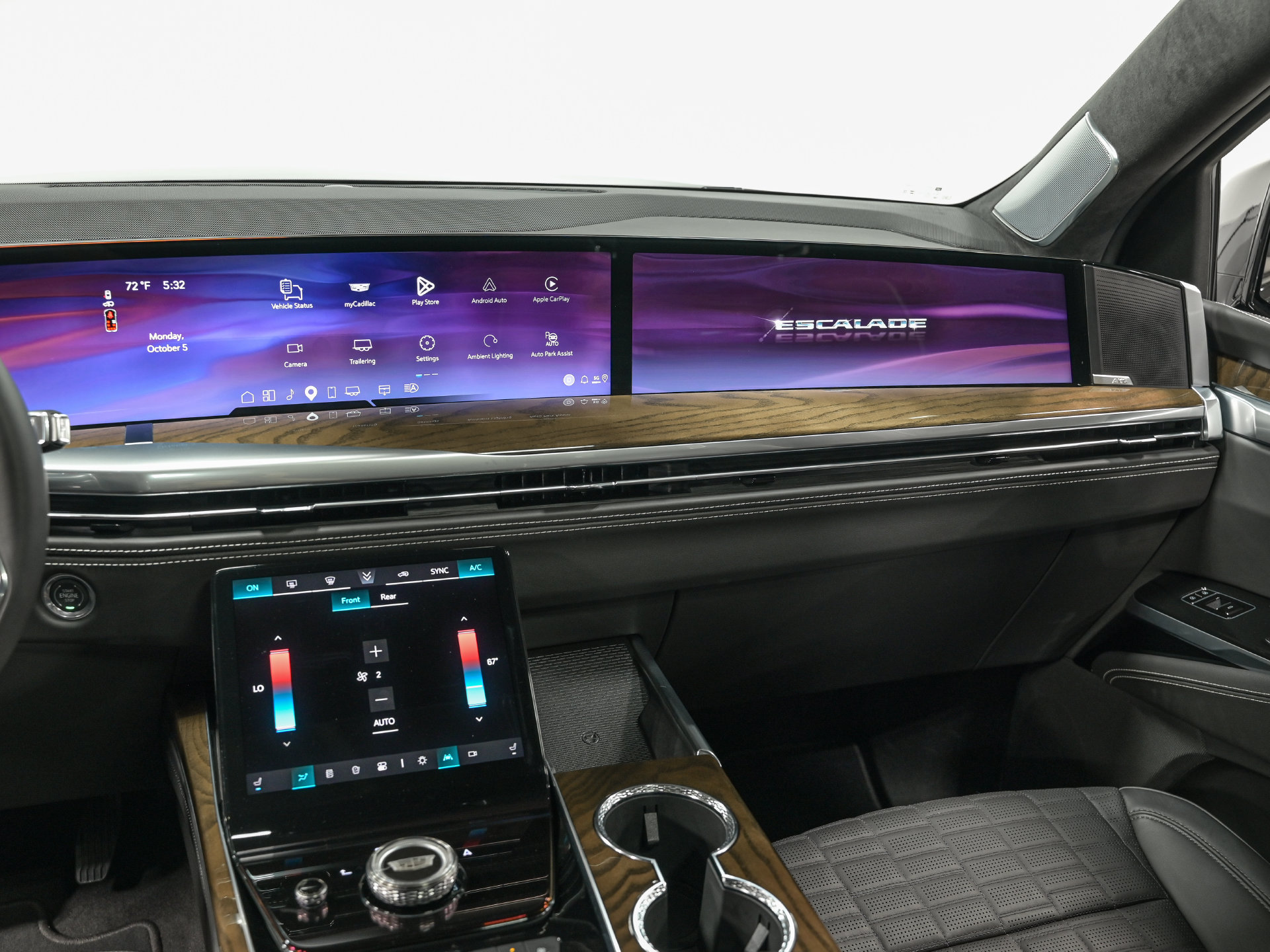 Used 2026 Cadillac Escalade Platinum Sport w/ LPO, ONYX Package AWD/4WD image 32