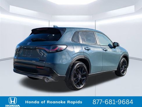 Used 2023 Honda HR-V Sport image 4