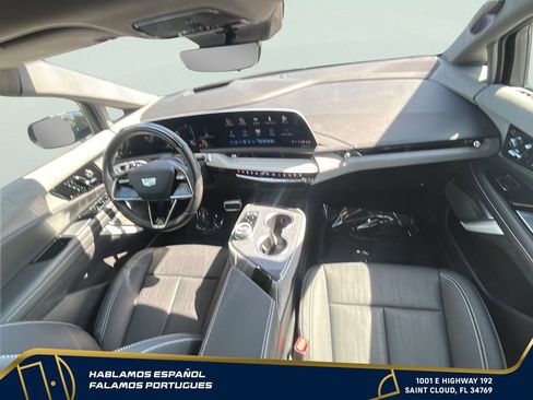 Used 2025 Cadillac Optiq Sport 2 w/ LPO, Floor Liner Package AWD/4WD image 30