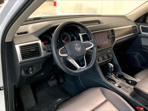 Used 2021 Volkswagen Atlas SE w/ Panoramic Sunroof Package image 18