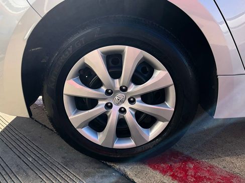 Used 2025 Toyota Corolla LE image 9