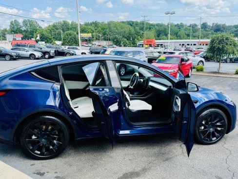 Used 2020 Tesla Model Y Long Range AWD/4WD image 16