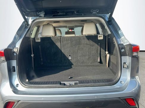 Used 2020 Toyota Highlander Limited FWD image 28