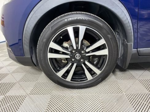 Used 2019 Nissan Kicks SR w/ SR Premium Package FWD image 9