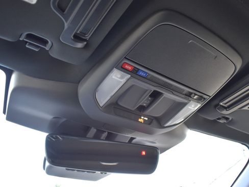 Used 2025 Subaru Forester Sport AWD/4WD image 19