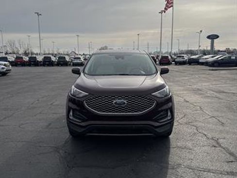 Used 2024 Ford Edge SEL w/ Convenience Package image 7