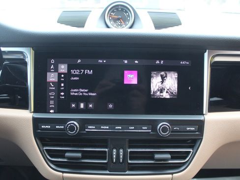 Used 2020 Porsche Macan image 7