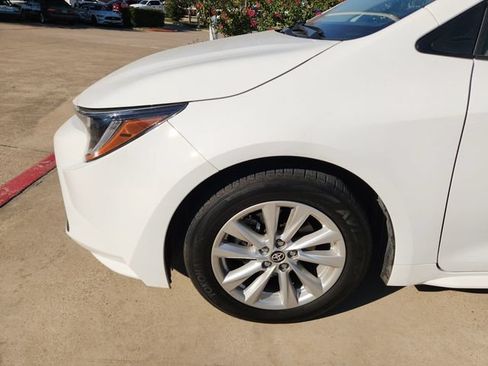 Used 2026 Toyota Corolla LE w/ LE Premium Package FWD image 7