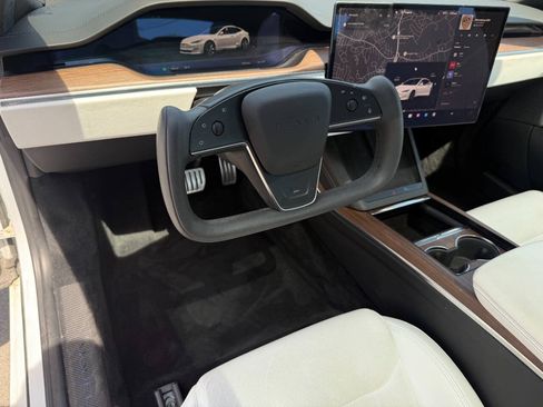 Used 2022 Tesla Model S AWD/4WD image 12