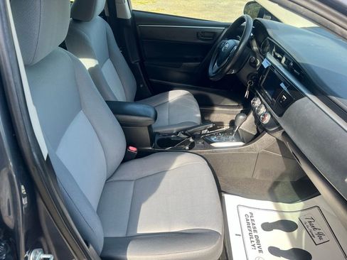 Used 2016 Toyota Corolla L image 12