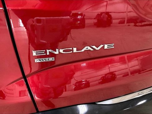 Used 2024 Buick Enclave Premium image 8