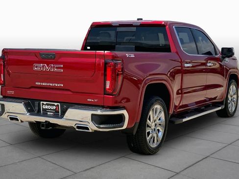 Used 2022 GMC Sierra 1500 SLT w/ SLT Premium Plus Package AWD/4WD image 13