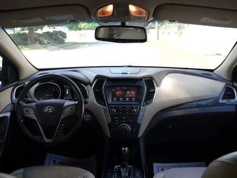 Used 2017 Hyundai Santa Fe Sport FWD image 9