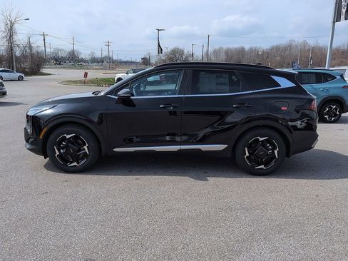 New 2026 Kia Sportage EX FWD image 4
