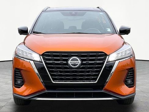 Used 2021 Nissan Kicks SR w/ Interior Electronics Package image 2