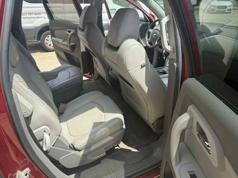 Used 2009 Chevrolet Traverse LT image 18