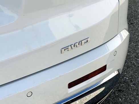 Used 2017 GMC Acadia Denali w/ Technology Package image 9