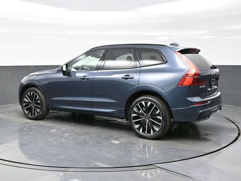New 2026 Volvo XC60 T8 Ultra w/ Protection Package Premier AWD/4WD image 4