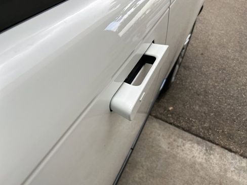 Used 2023 Land Rover Range Rover SE image 19