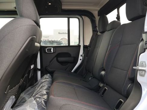 New 2026 Jeep Gladiator Rubicon w/ Safety Group AWD/4WD image 8