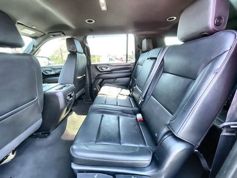 Used 2022 Chevrolet Suburban LT image 25
