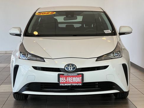 Certified 2022 Toyota Prius LE FWD image 9