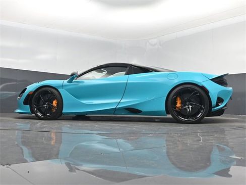 Used 2024 McLaren 750S Spider image 31