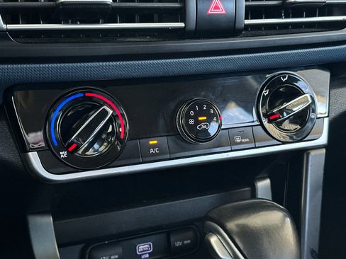 Used 2021 Kia Seltos S image 18