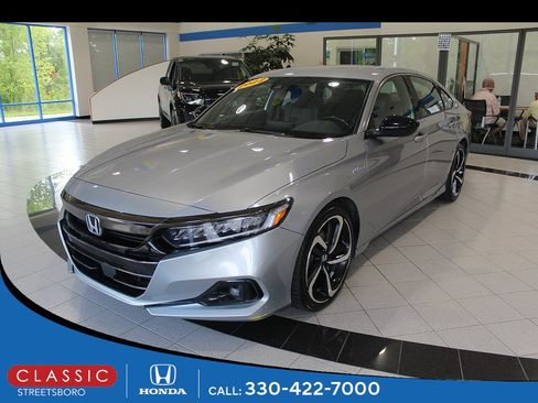 Used 2022 Honda Accord Sport image 1
