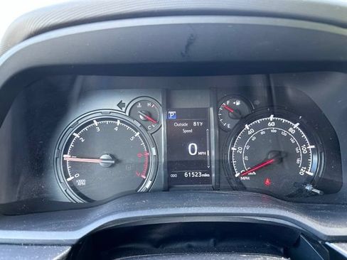 Used 2022 Toyota 4Runner SR5 Premium w/ Moonroof Package AWD/4WD image 14