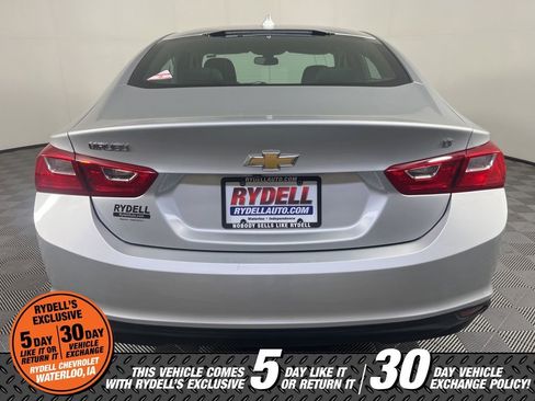 Used 2018 Chevrolet Malibu LT FWD image 5